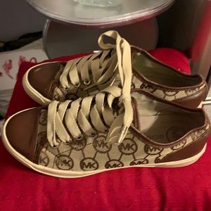 Micheal Kors Sneakers Size 8